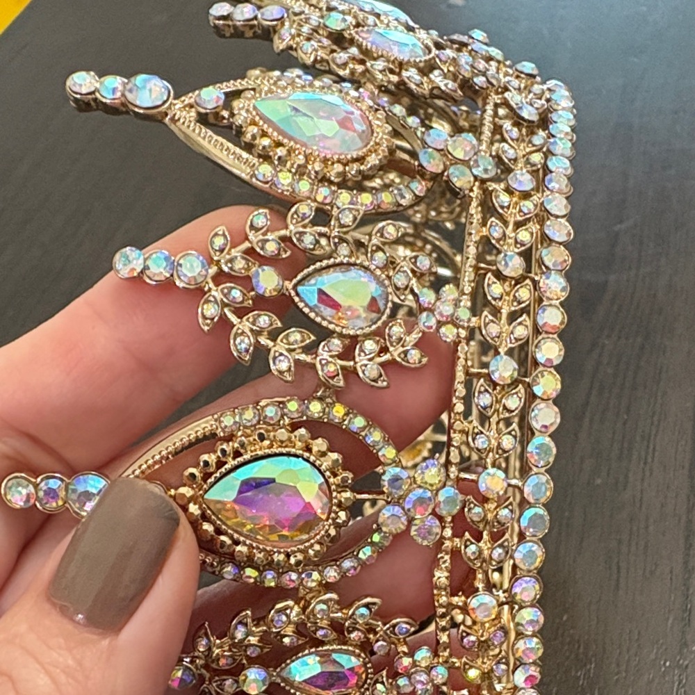 Gold and Jewel-Embellished Crown - Picture 2 of 6